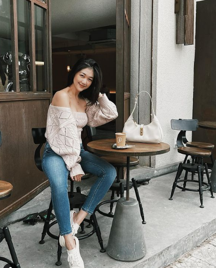 Nam Phương sở hữu gương mặt xinh đẹp như búp bê và vóc dáng nuột nà.