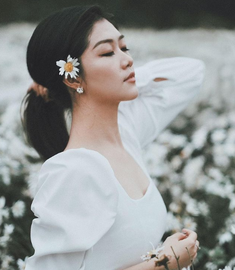 Khó có thể tin, nữ tiếp viên hàng không này đã bước sang tuổi 30.