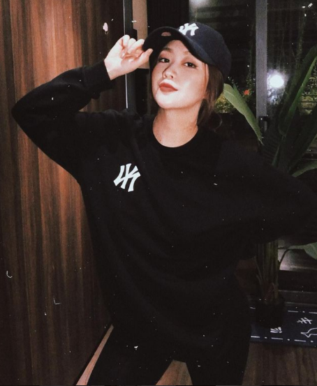 Trên trang cá nhân, Nam Phương thường xuyên chia sẻ những hình ảnh tập luyện với người hâm mộ. Đồng thời khoe vóc dáng xinh đẹp trong mọi khoảnh khắc.