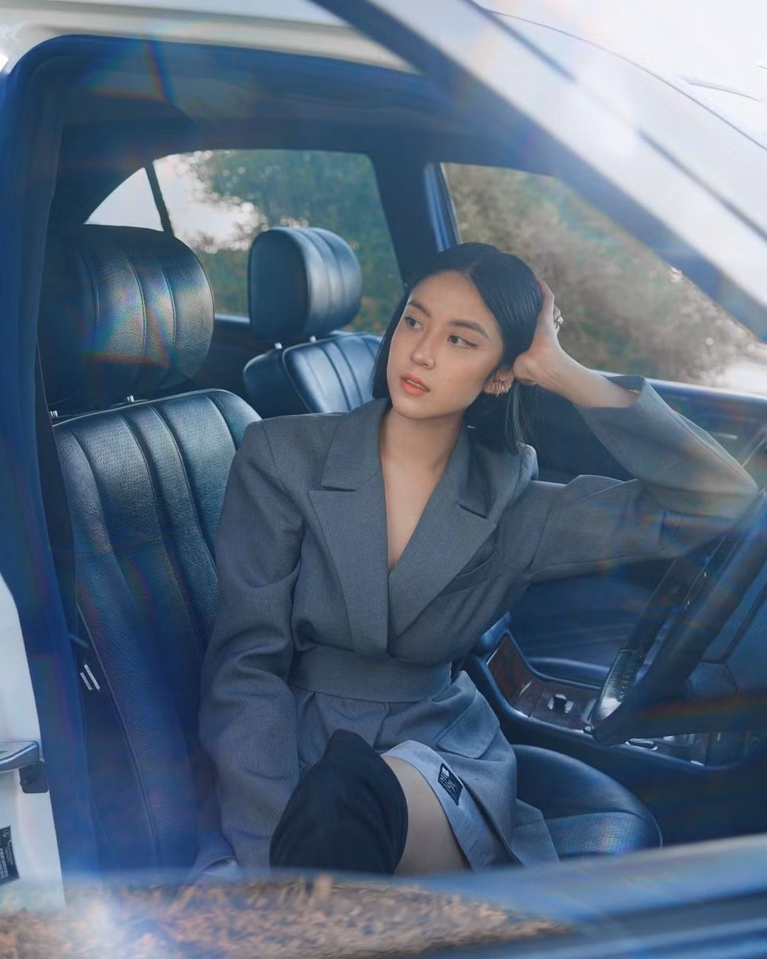 Zoen Tay là con gái của chủ sở hữu Aesthetic Beauty &amp; Slimming Studio, thành lập năm 1991. Nhờ đó, cô được truyền cảm hứng về niềm đam mê với ngành chăm sóc sắc đẹp.