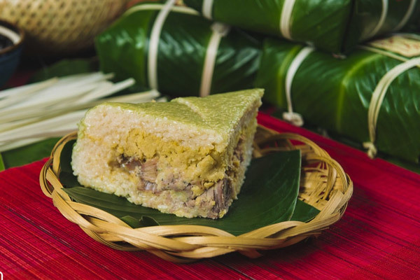 Nhưng nỗi ám ảnh cũng bắt đầu từ đây, nhìn lên mâm chỉ muốn "rơi lệ" bởi năm nào cũng là các món ăn ngày Tết này, ăn hoài mà không hết!