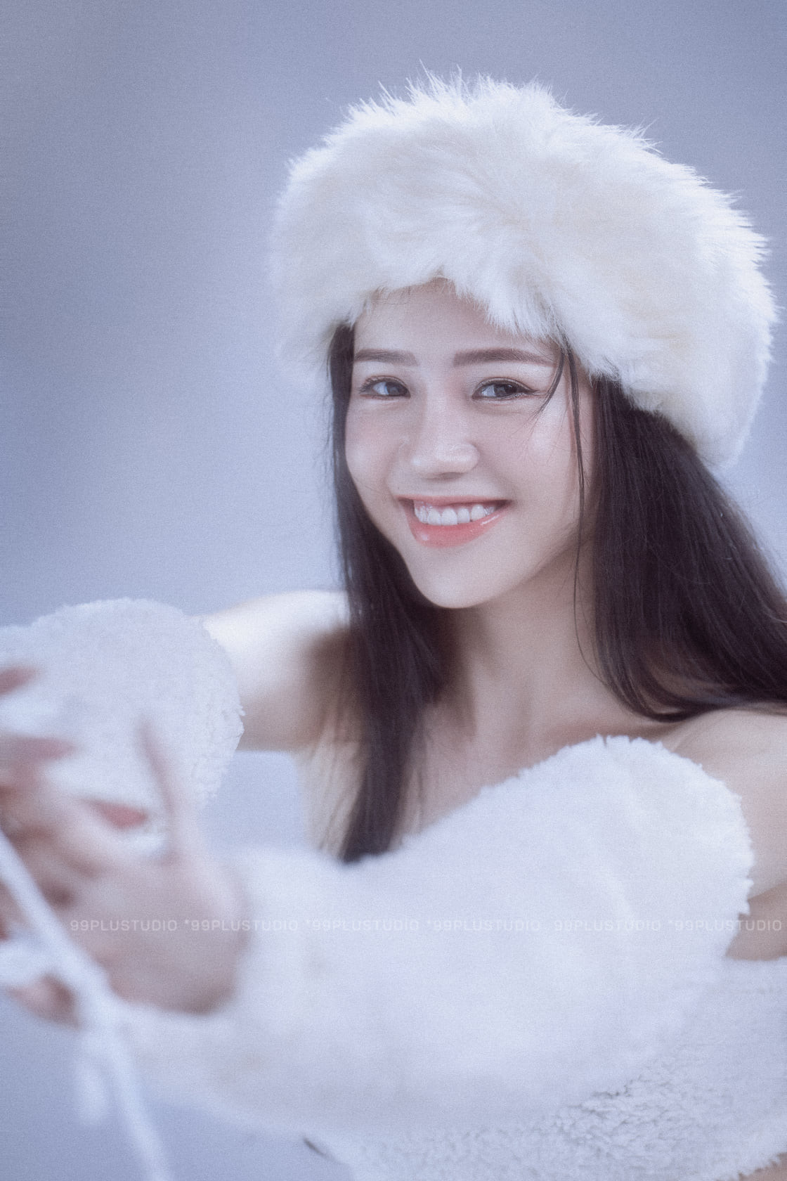 Mới đây, Mai Linh Zuto bất ngờ tung ra bộ ảnh mới sau khoảng thời gian vắng bóng sau sinh. Nhan sắc mẹ một con khiến cư dân mạng hết sức ngỡ ngàng.