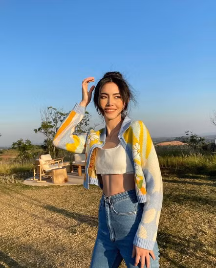 Được mệnh danh là " nữ hoàng Instagram" khi sở hữu lượng theo dõi "khủng", Mai Davika ngày càng được mọi người yêu thích và đánh giá cao.