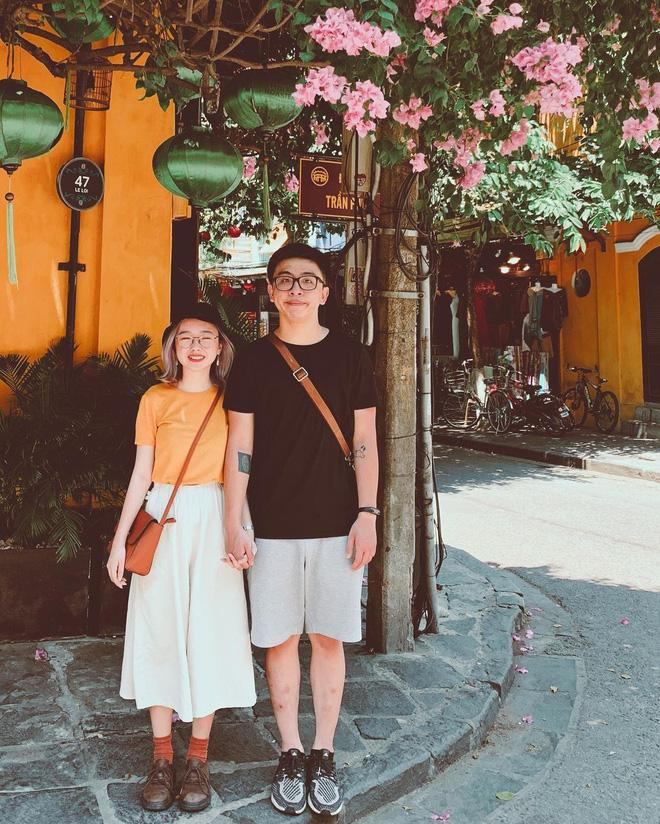 Cặp đôi gặp lần đầu tiên ở Úc nhưng bắt đầu yêu nhau ở Việt Nam. Trước khi quyết định về chung một nhà, cả hai đã có 4 năm yêu thương tìm hiểu.