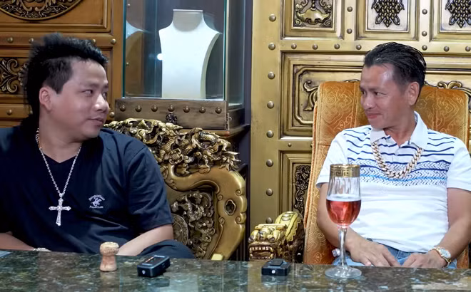 Khoa Pug va nhung lan tao “song” gay tranh cai tren mang