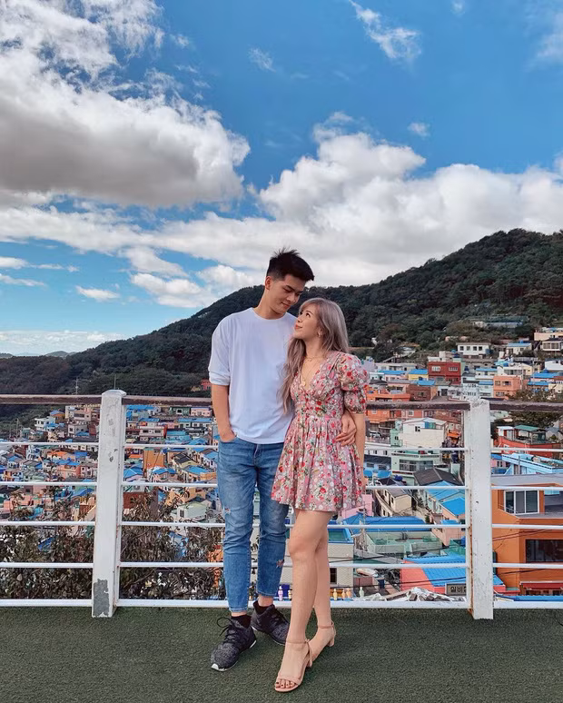 Theo tiết lộ của Changmakeup, kế hoạch cho lễ cưới của cả hai đều đã được chuẩn bị nhưng phải hoãn lại vì dịch bệnh. Thế nên cả hai quyết định cùng nhau làm giấy đăng ký kết hôn trước.