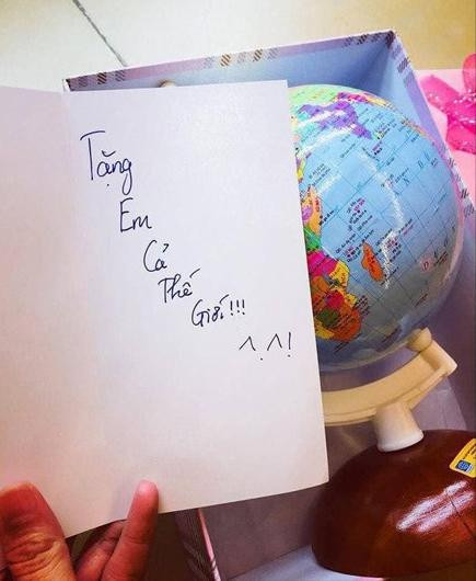 Những màn "troll" bá đạo khiến vợ khóc không được mà cười chẳng xong.