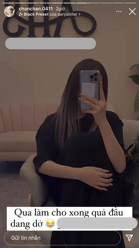 Nàng hotgirl 2002 cho biết: "Dỗi dã man, người ta mặc người ta để cái chân lên trên cái đầm mà nói mang bầu, tức. Còn bảo tôi dạo này bụng béo lên nữa chứ buồn thế".