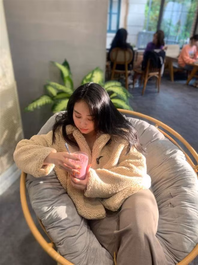 Hiện cả Minh Thu và Minh Vẹo đều chưa lên tiếng phản hồi thực hư tin đồn trên.