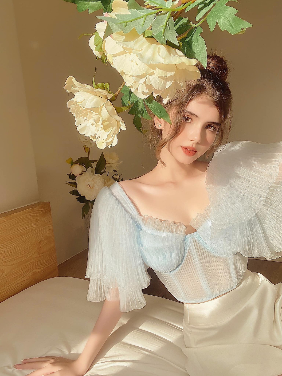 Xuân Mai đang sở hữu gần 1 triệu người theo dõi trên các trang mạng xã hội. Kênh TikTok của cô có tới 5 triệu lượt thích.