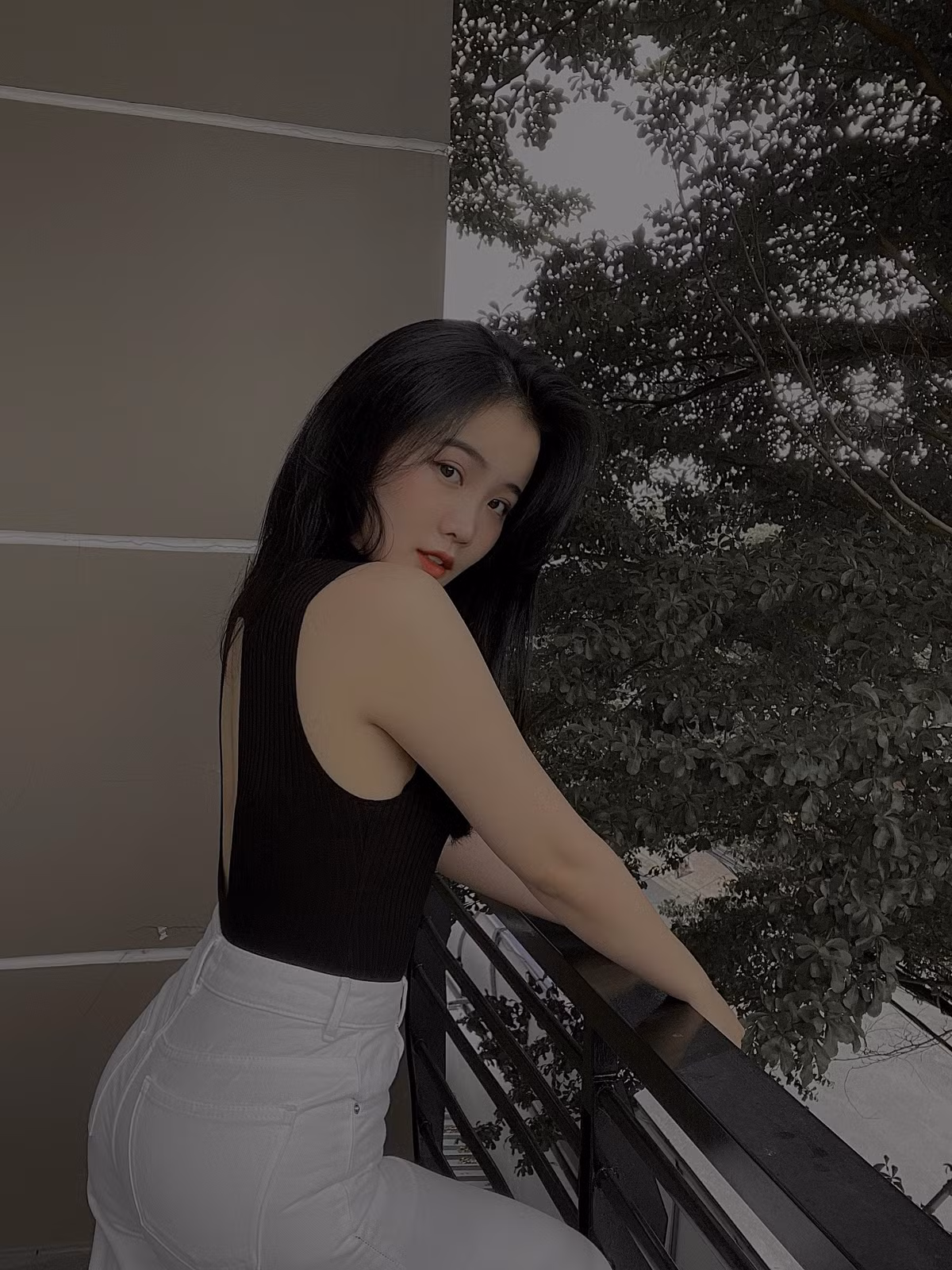 Cuộc sống của Hoàng Anh Ốc trên MXH có vẻ kín kẽ hơn từ khi trải qua mối tình đẹp với chàng cầu thủ.