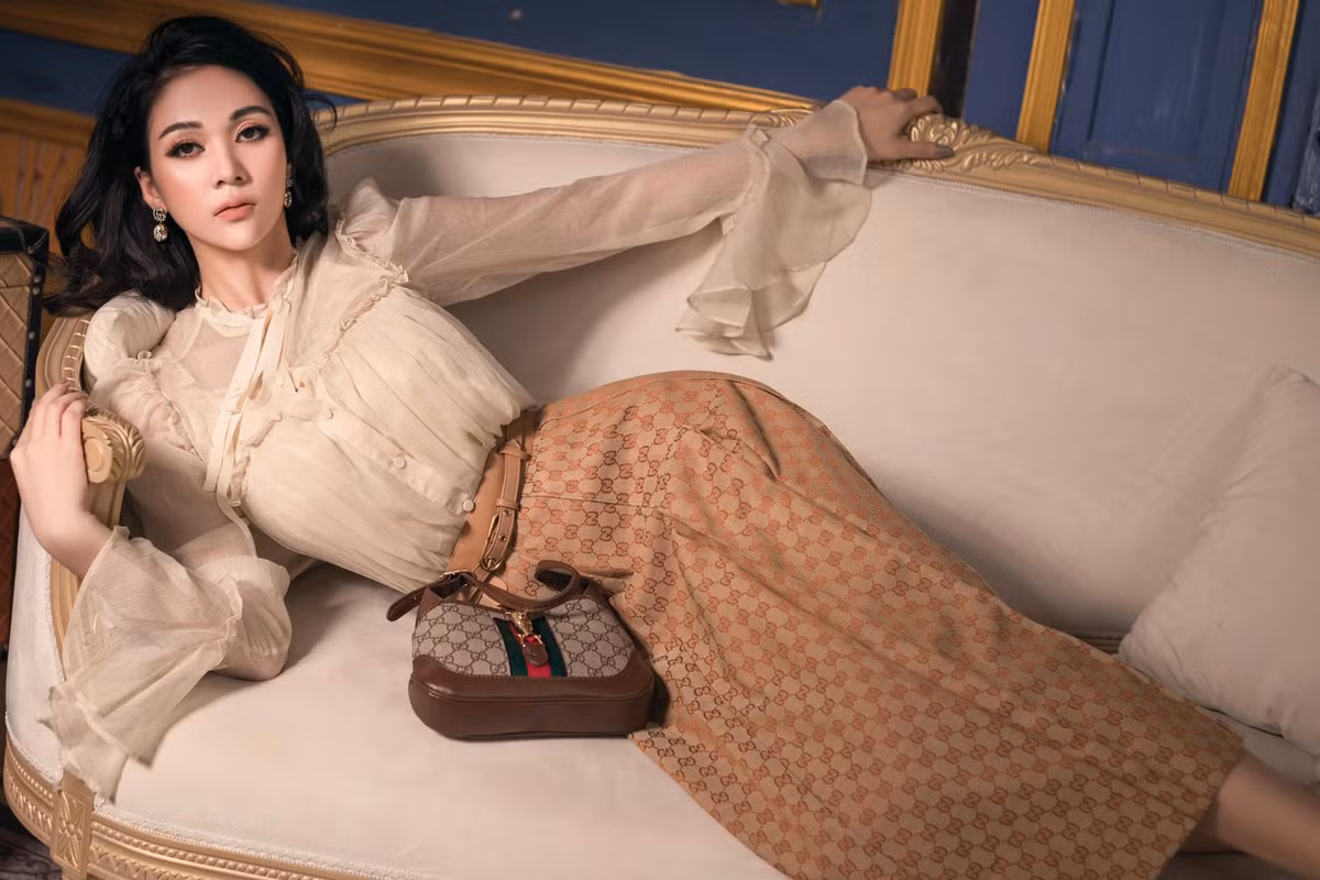 Sau bao nhiêu năm nổi tiếng, bà mẹ 30 tuổi vẫn gợi cảm, hấp dẫn và mang trong mình một sức hút riêng.