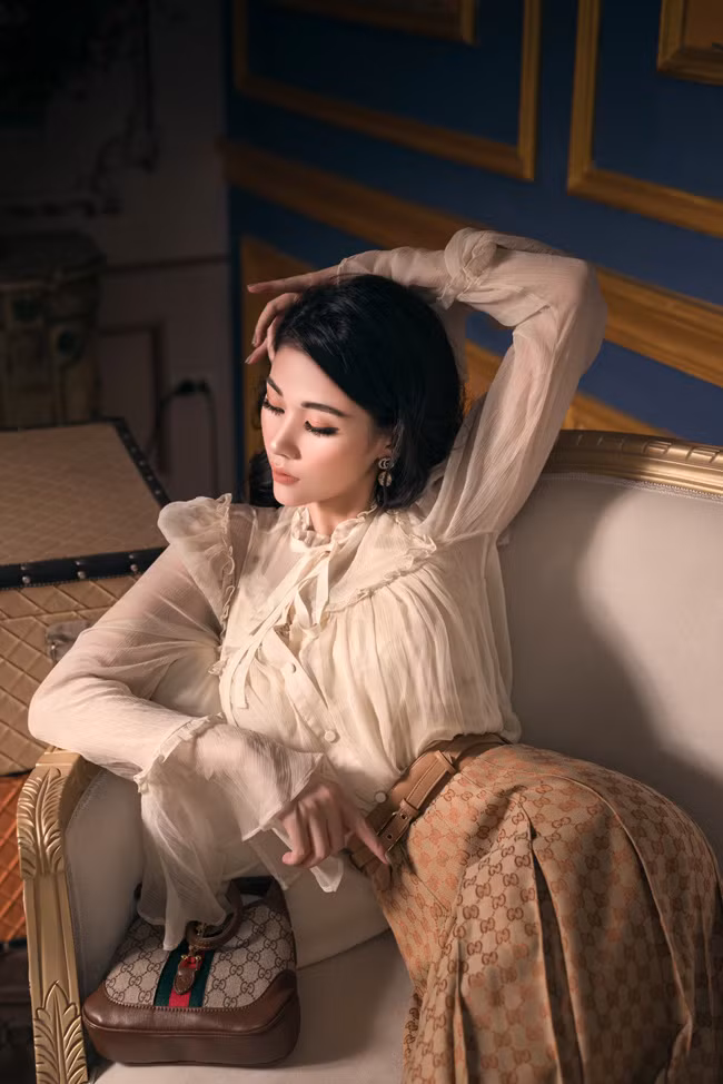 Sau nhiều năm nổi tiếng, người đẹp Phú Thọ hiện đã có cuộc sống có nhiều đổi khác, đặc biệt sắc vóc của cô luôn xinh đẹp, mặn mà dù ở tuổi 30.