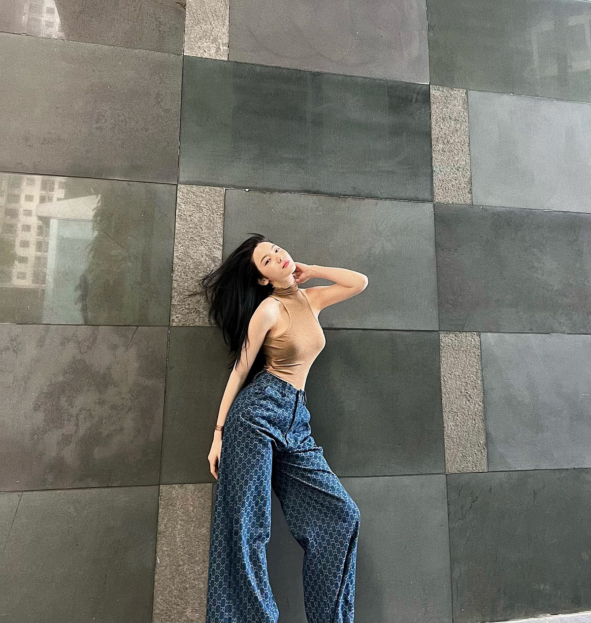 Mới đây, Chu Thanh Huyền - bạn gái tin đồn của Quang Hải có chia sẻ mới sau bài tố bị ai đó dọa tạt axit, tung ảnh nhạy cảm.