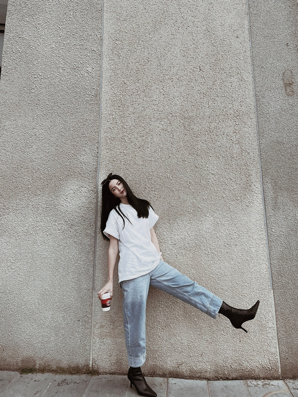 Dù không xác nhận, nhưng fans vẫn khẳng định Quang Hải với Chu Thanh Huyền có mối quan hệ đặc biệt nào đó, nóng lòng chờ ngày được chúc mừng họ.