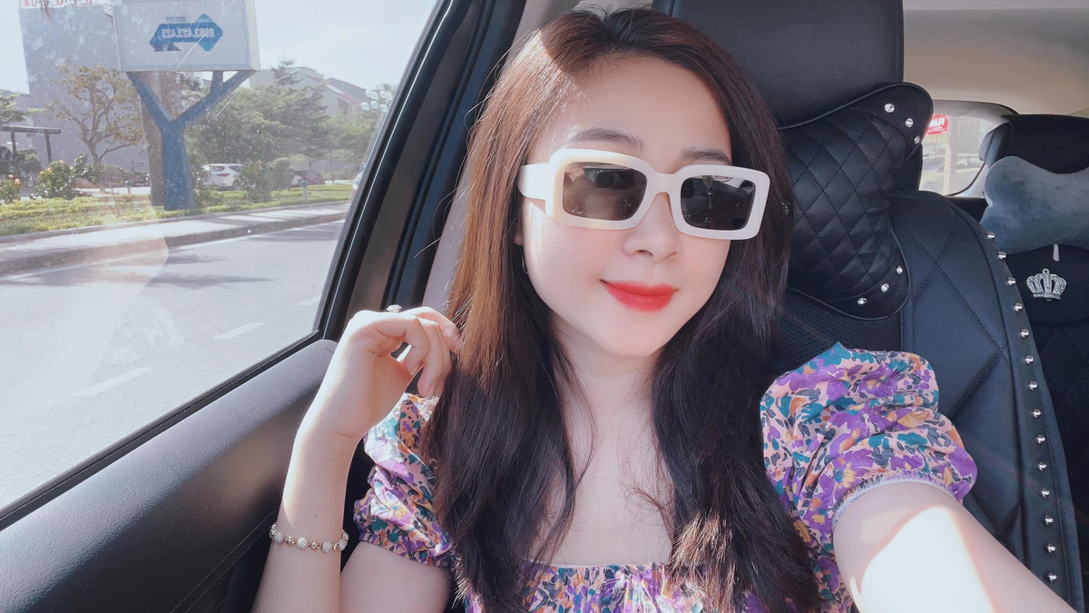 Không còn dáng vẻ ngây thơ như trước đây, Nhật Linh của hiện tại quyến rũ và cuốn hút hơn xưa.