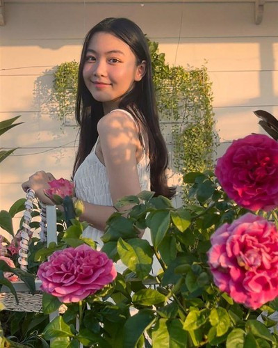 Ngoài ra, Lọ Lem cũng có thành tích học tập rất ấn tượng khiến nhiều người ngưỡng mộ.