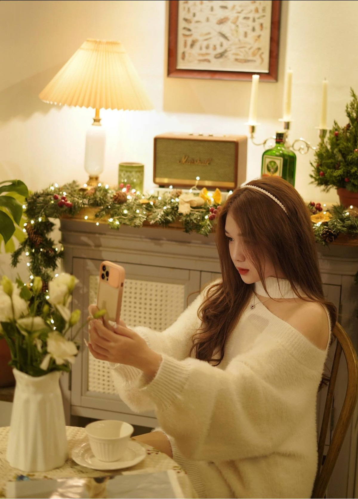 Phong cách thời trang của Kiều Oanh hướng đến là gợi cảm nhưng không hở bạo.