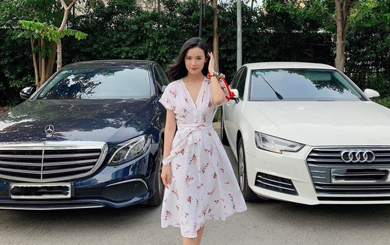 Không những thế, cô còn là đại gia ngầm của showbiz Việt khi sở hữu nhiều bất động sản, trung tâm thương mại riêng, xế hộp, hàng hiệu xịn sò.