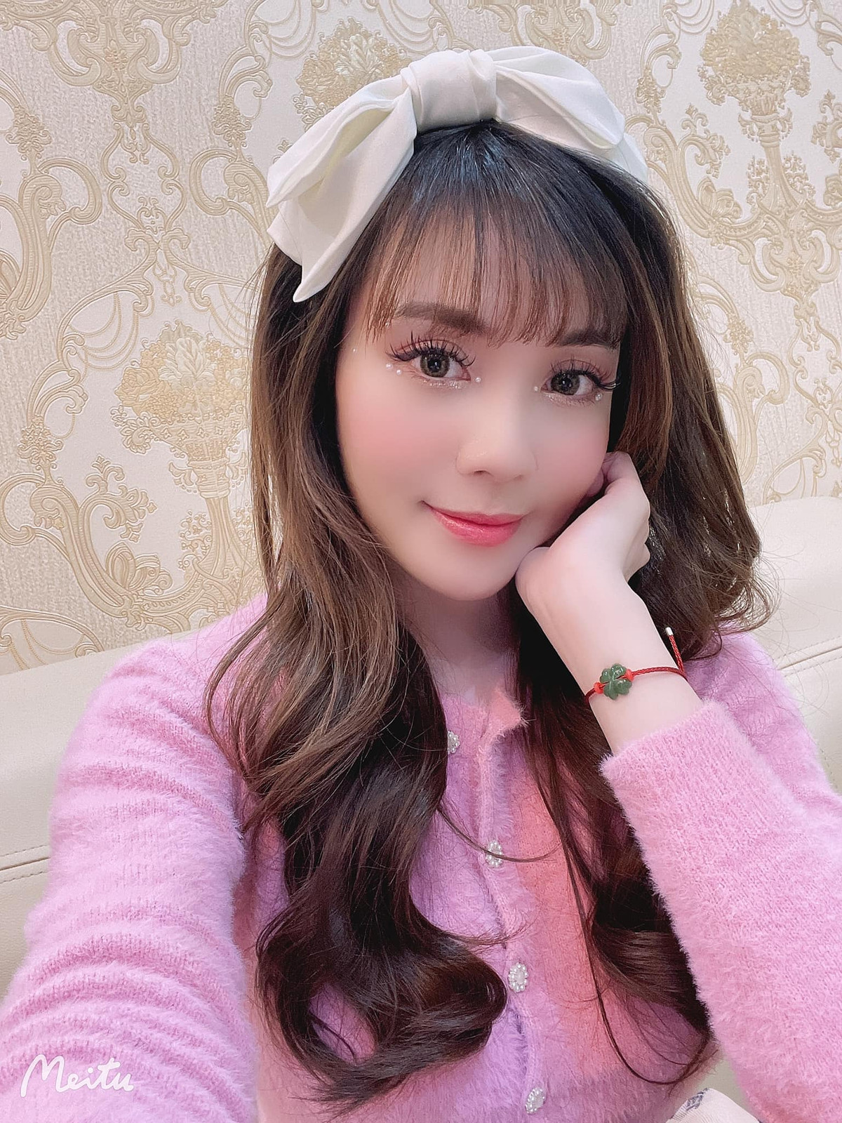 Từng có một thời gian, cô giáo Âu Hà My gây xôn xao khi ly hôn nam diễn viên Trọng Hưng với lý do chồng ngoại tình. Hiện tại cuộc sống của cô đã trở lại bình thường.