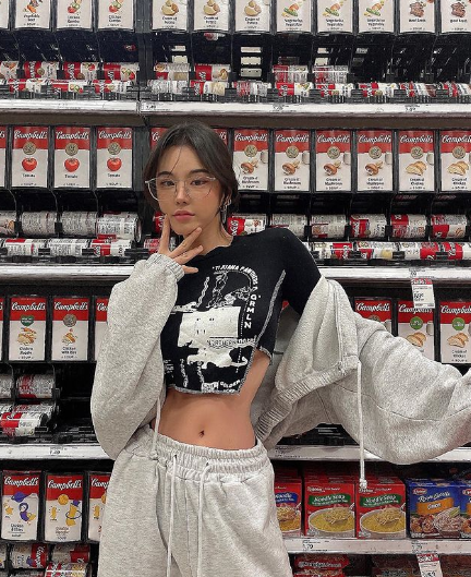 Nhan sắc xinh đẹp, ngọt ngào của hot girl xứ sở kim chi được dân mạng đánh giá cao.