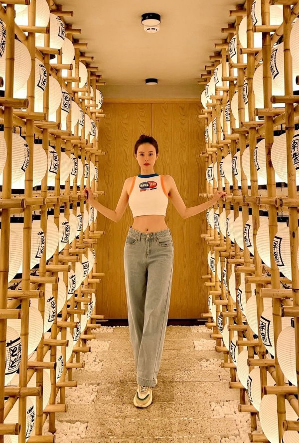 Còn nhớ vào thời gian giãn cách xã hội, Midu từng khoe số cân nặng vỏn vẹn 40,10kg. Midu cho biết trong thời gian này cô đã bị sút cân.