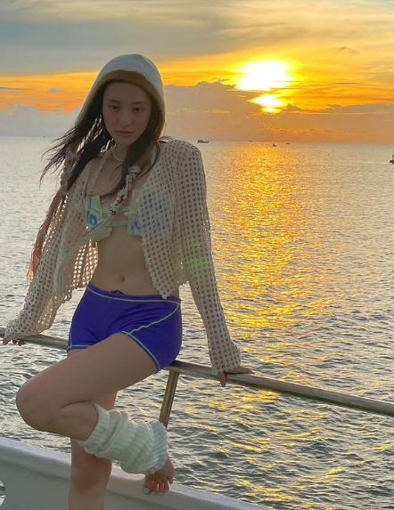 Gái xinh Instagram này từng vinh dự nhận được đề cử vào “Danh sách 100 gương mặt đẹp nhất thế giới năm 2020” của TC Candler. Cũng từ đây mà tên tuổi của Dương Minh Ngọc được nhiều nước bạn biết đến.