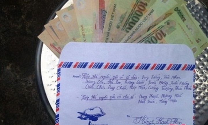 “Cười ra nước mắt” với phong bì mừng cưới của hội người yêu cũ “Cuoi ra nuoc mat” voi phong bi mung cuoi cua hoi nguoi yeu cu