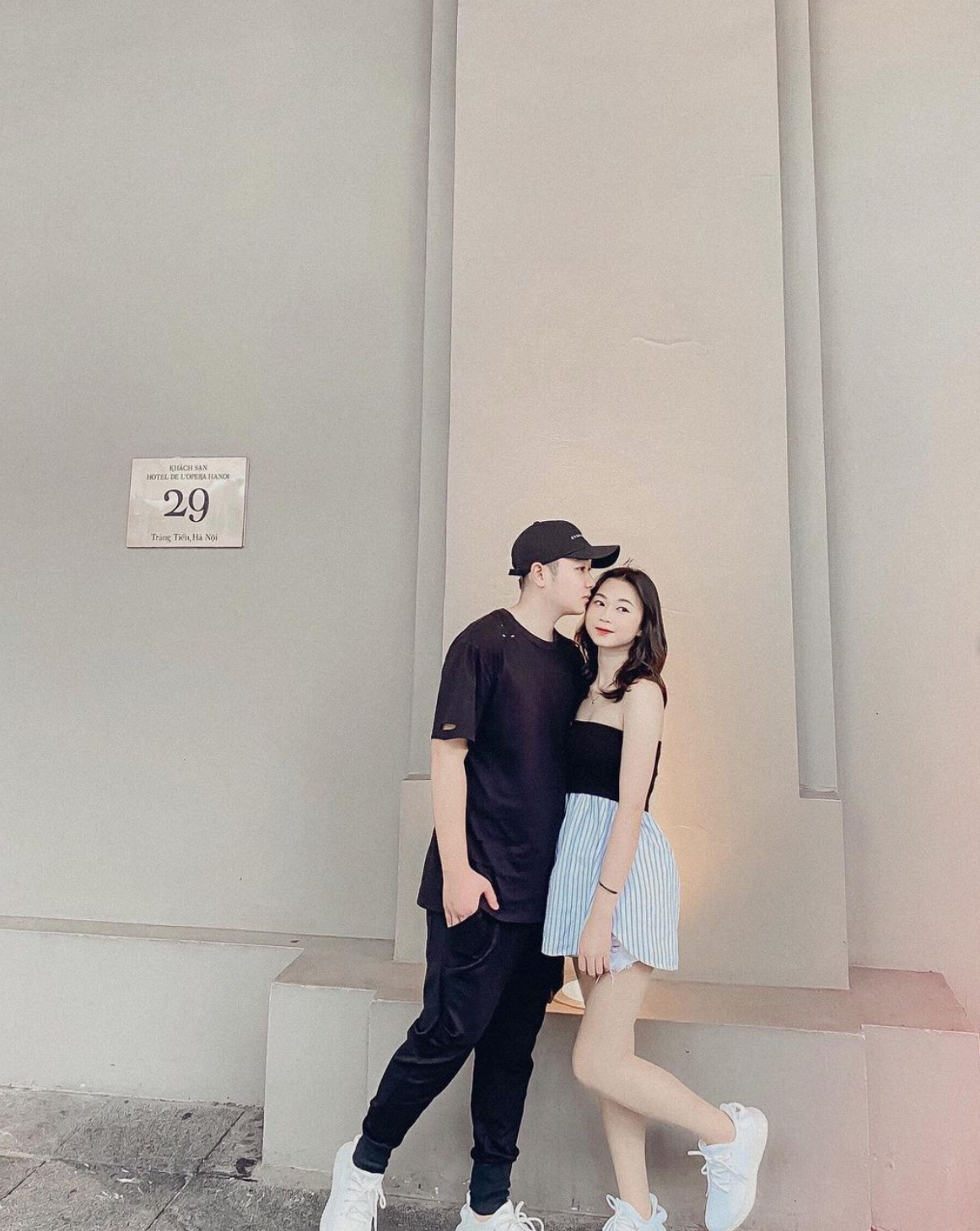 Chồng Chi Bé cũng có tuổi đời còn khá trẻ, sinh năm 2002. Trên trang cá nhân, cặp đôi thường xuyên khoe những khoảnh khắc ngọt ngào, tình cảm như mới yêu.