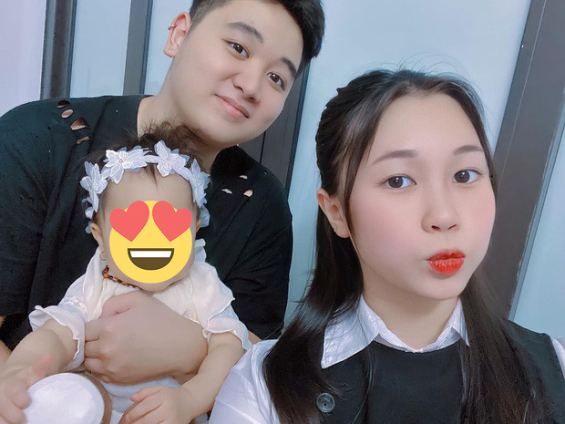 "Chàng trai nhỏ của bố mẹ và chị Sữa, chào con đến với thế giới này! Con chào đời ngày 14/12/2021, con tên là Sóc. Hôm nay mẹ con mới cho con lên sóng, các cô chú ủn mông cho cháu mau ăn chóng lớn nhá", Chi Bé viết.