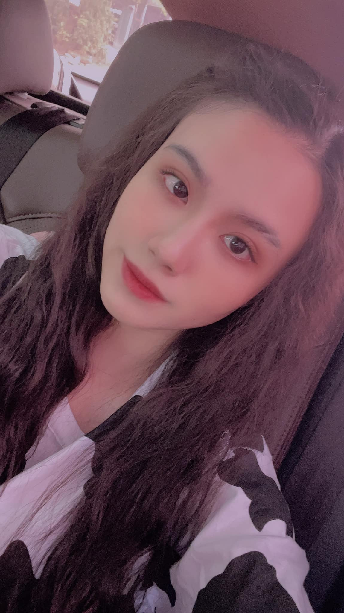 Hiện tại, Linh Miu vẫn là cái tên đắt show khi vẫn đều đặn tham gia các dự án phim.