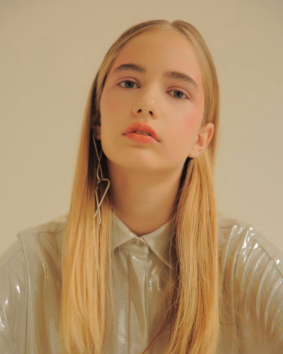 Dù vẫn xinh đẹp theo cách riêng nhưng so với hồi nhỏ, Marta bị cho là "dậy thì thất bại".