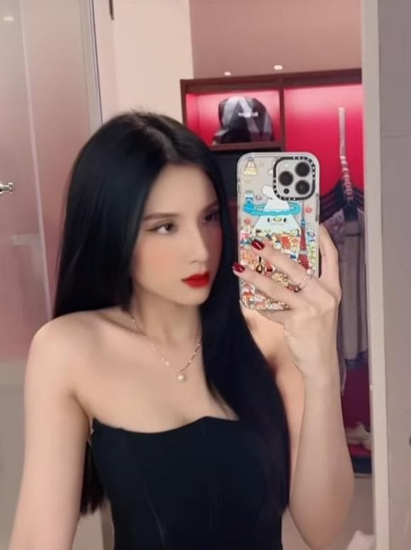 Về câu chuyện "5 triệu nuôi con 1 tháng", khi đó cõi mạng đang bàn tán thông tin Jack bắt cá nhiều tay, có con với Thiên An thì số tiền trợ cấp ít ỏi đó đã làm nhiều bà mẹ phẫn nộ, vì quá khiêm tốn trong khi Jack đang là ngôi sao hạng A.