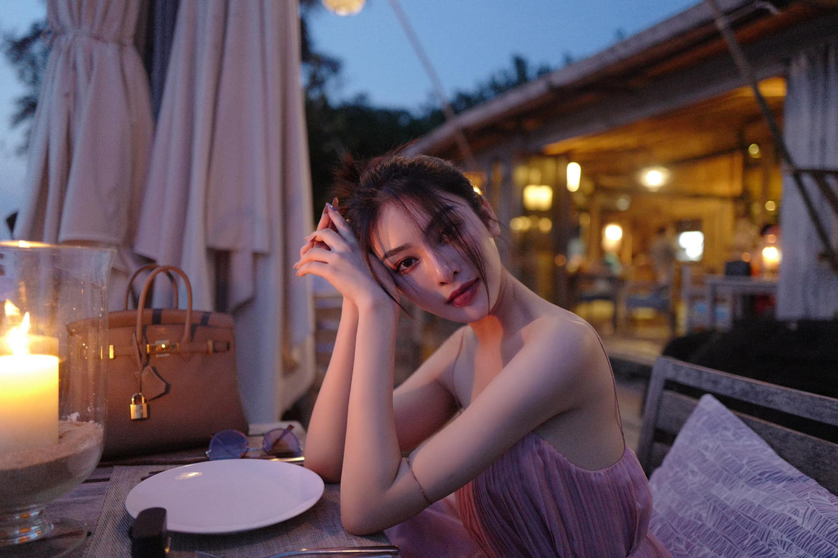 Trương Diệu Linh (sinh năm 2001, quê ở Hà Tĩnh) là hot girl được nhiều cư dân mạng đang tìm kiếm nhờ khả năng kiếm tiền giỏi.