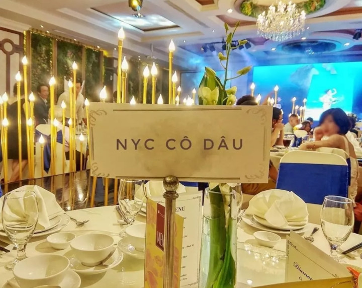 Cô dâu này cũng "gan to bằng trời" khi chuẩn bị chu đáo mâm riêng cho tình cũ.