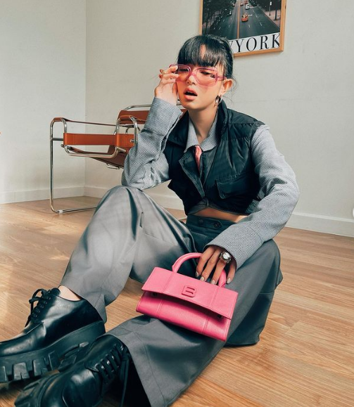 Bên cạnh đó, Châu Bùi cũng nằm trong danh sách những người đẹp có đường cong nóng bỏng bậc nhất giới làng thời trang hiện nay.