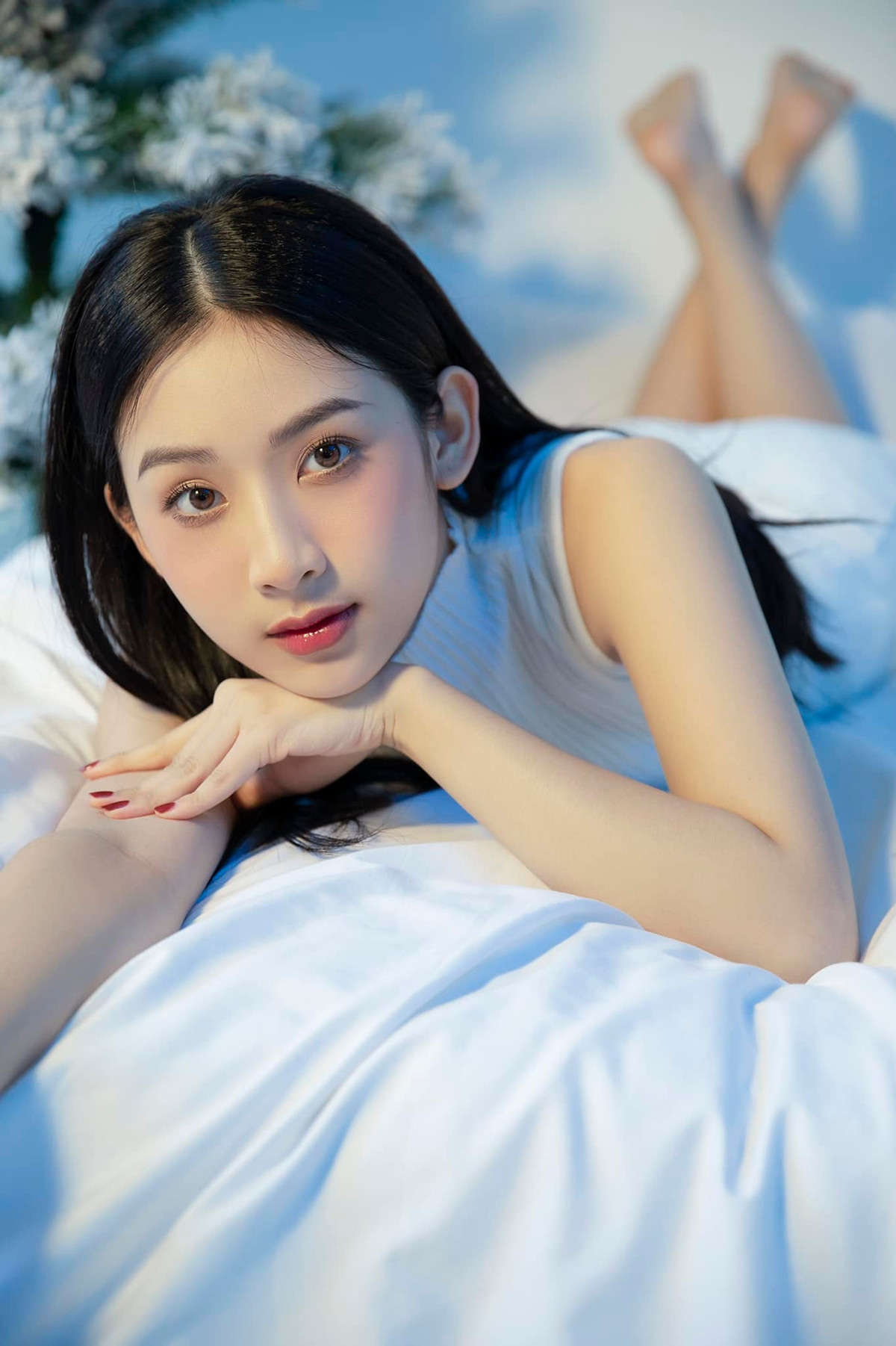 Hòa vào không khí đón Giáng Sinh, mới đây gái xinh 2K đã tung bộ ảnh xinh đẹp, nhẹ nhàng gây ấn tượng với cư dân mạng.