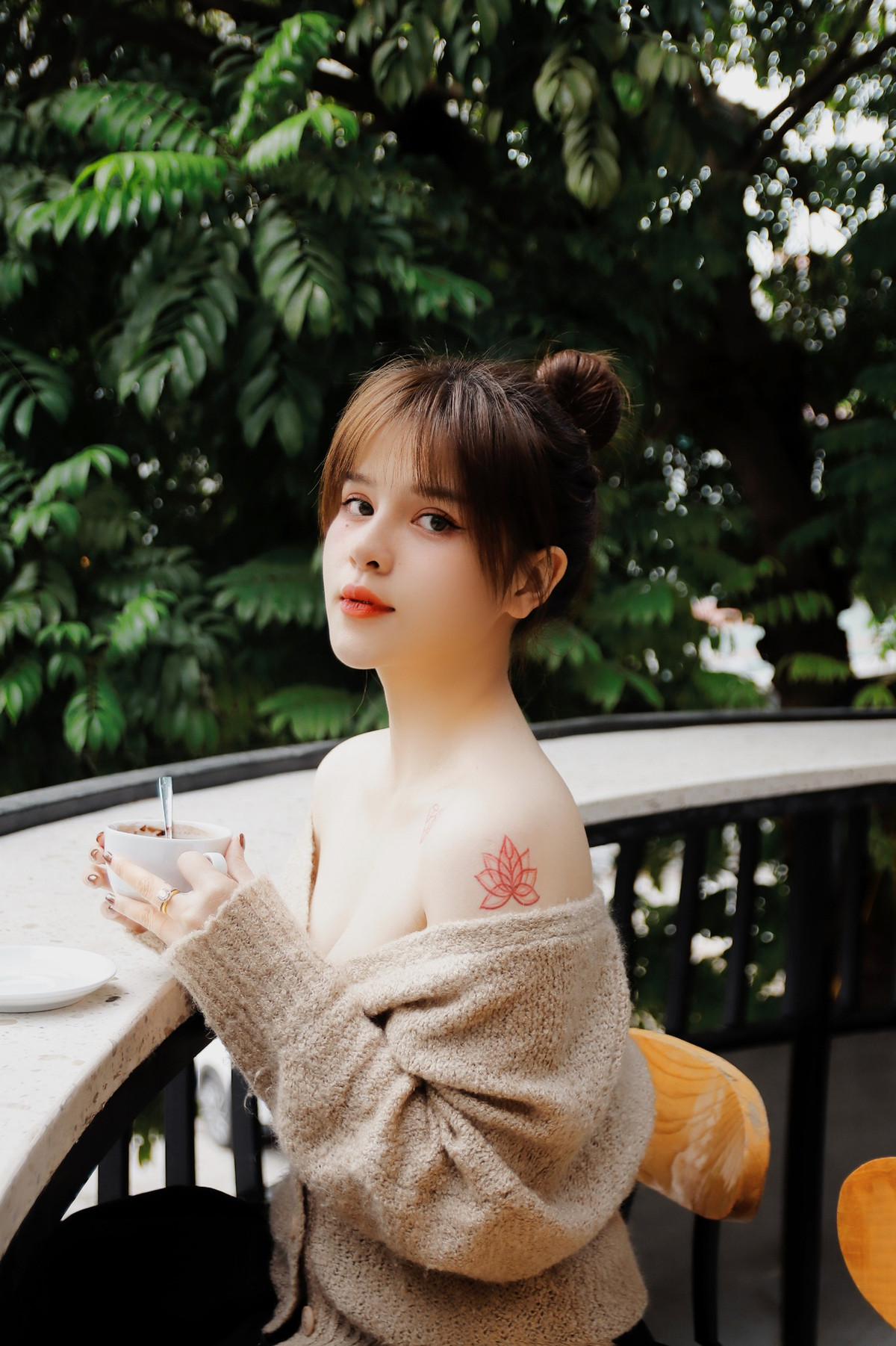 Phương Hoa nhận được nhiều lời mời làm mẫu ảnh thời trang, mẫu make-up.