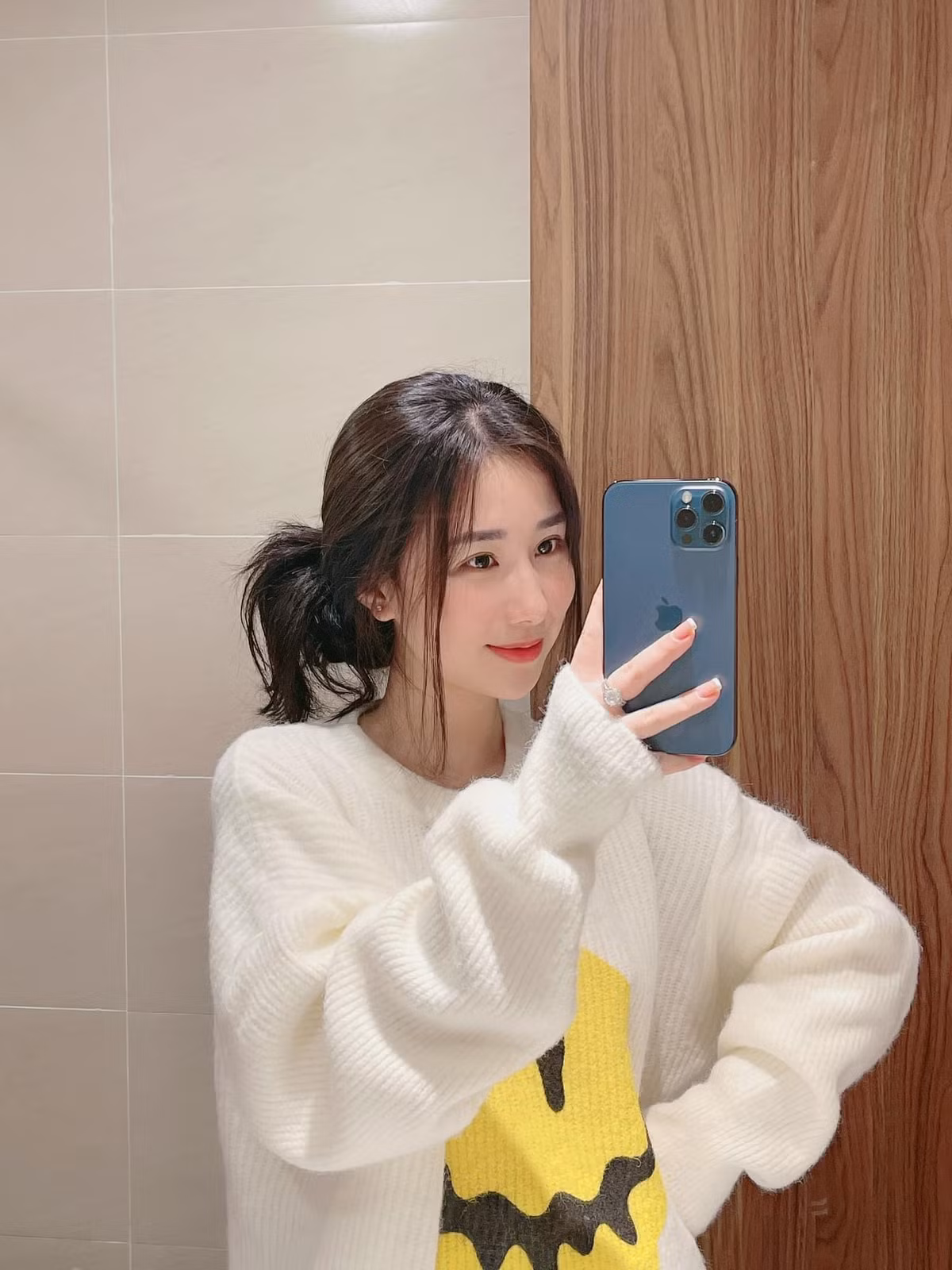 Ngoài ra, trong thời gian gần đây những clip TikTok nhảy nhót của Tiểu Hý không nhận được sự ủng hộ từ netizen như trước. Phần lớn cư dân mạng cho rằng Tiểu Hý cười gượng gạo, một màu và không có gì nổi bật. Ảnh: Tổng hợp