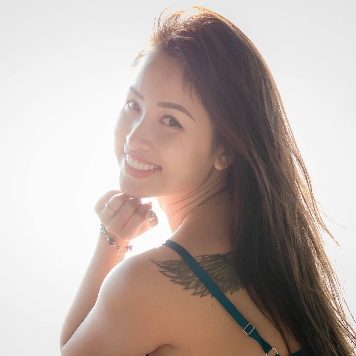 Người đẹp sinh năm 1985 nhận được nhiều lời khen như xinh đẹp, quyến rũ, rạng rỡ.