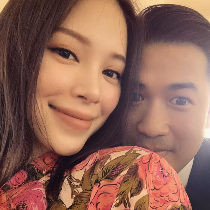 Hiện tại, cả Linh Rin và Phillip Nguyễn đã không còn giấu giếm gì nữa mà đã tự nhiên công khai những khoảnh khắc vui vẻ bên nhau. Ảnh: Tổng hợp