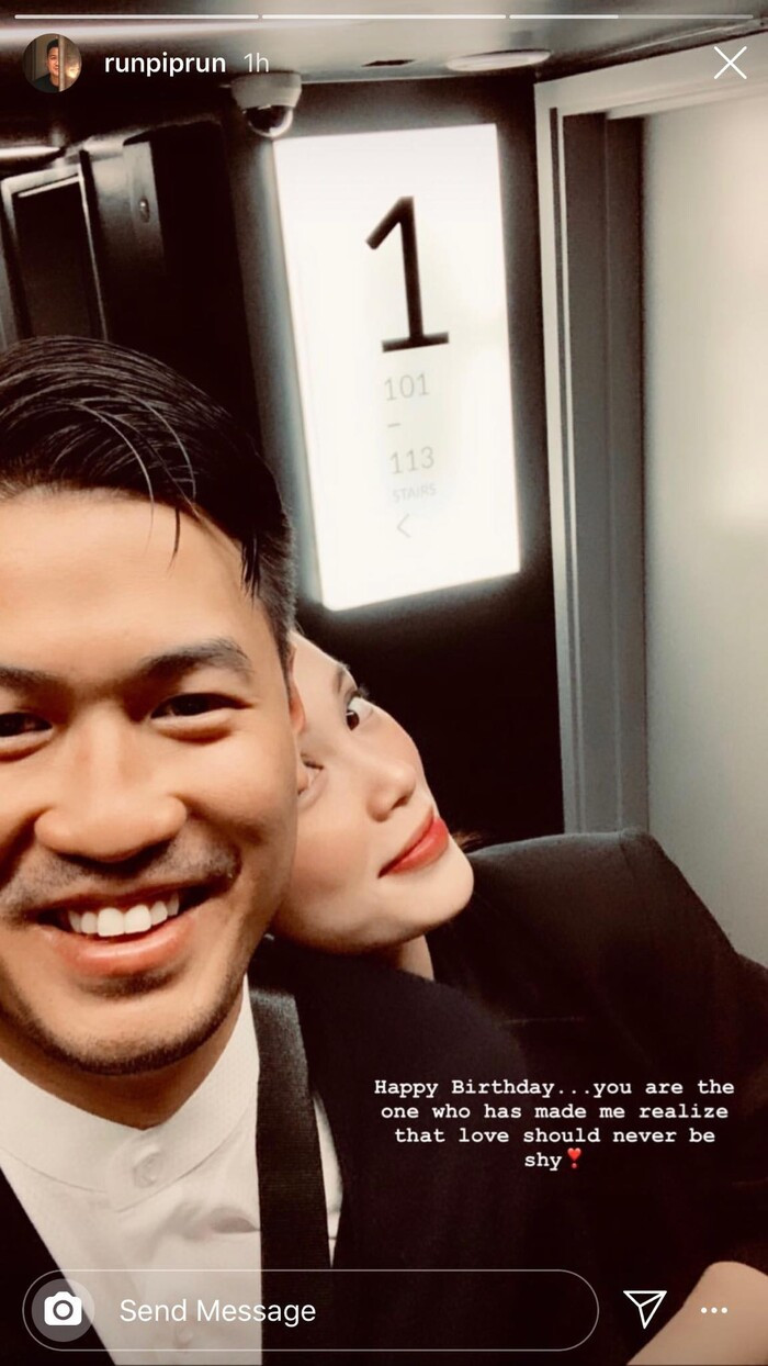 Trước đó, cặp đôi này thường xuyên xuất hiện cùng nhau trên MXH, có nhiều hành động thân thiết, ngọt ngào khi yêu.