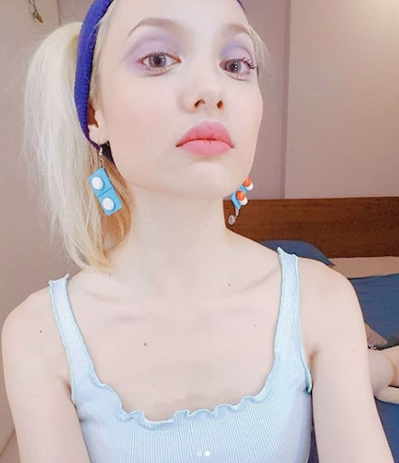 Trên các diễn đàn lớn cũng như trang mạng xã hội, mọi người bày tỏ sự hứng thú cũng như đưa ra vô số bình luận đối với mẫu khuyên tai lạ mắt này.