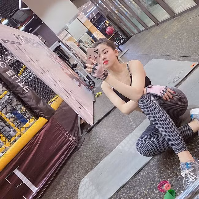 Sau 3 năm nổi tiếng, Ngọc Mai vẫn giữ nguyên nét xuân sắc, vẫn mặn mà như trước đây. Ảnh: Tổng hợp