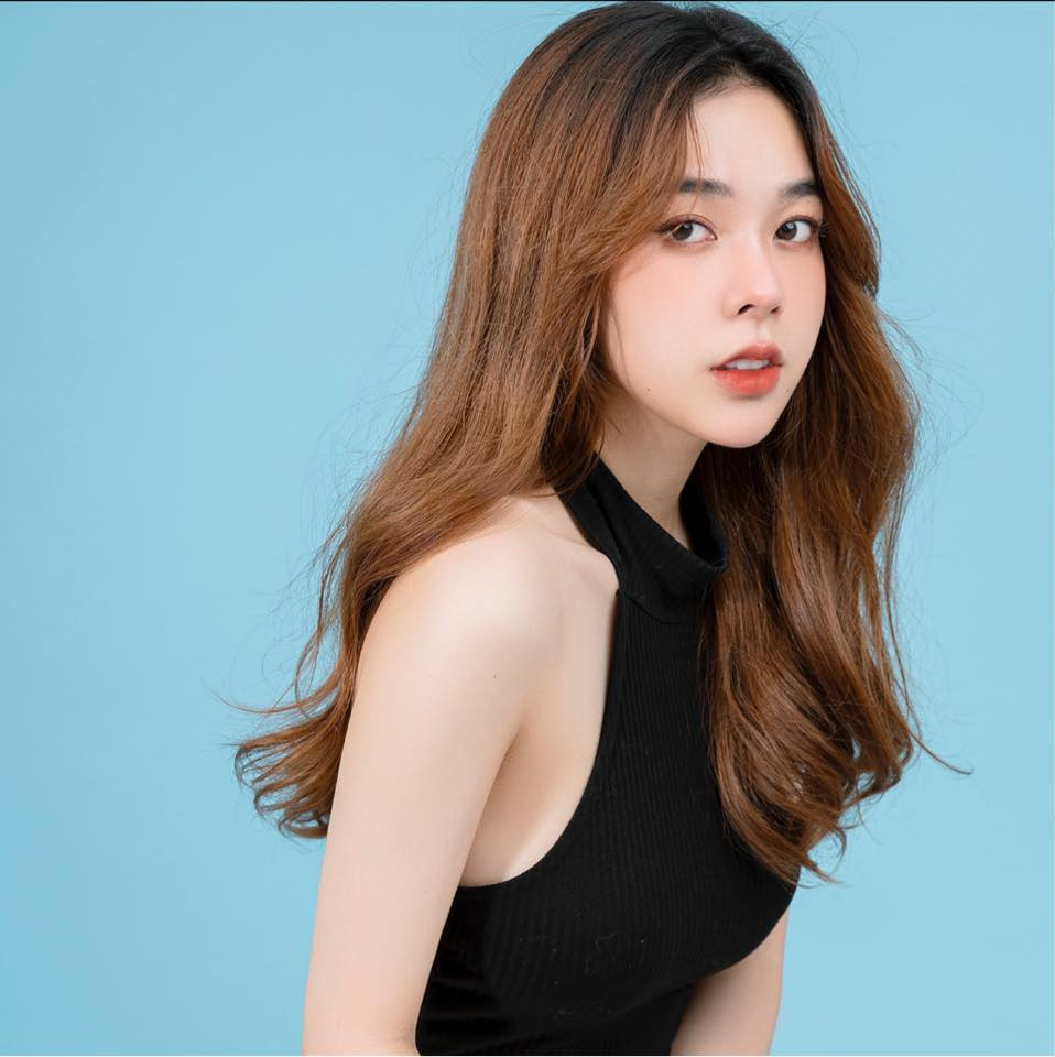 Quỳnh Miêu biết cách hài lòng với những gì mình có. Với cô, muốn có tương lai tốt thì hiện tại cũng phải sống một cách vui vẻ đã.