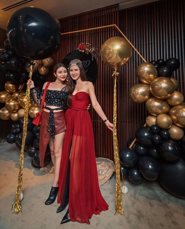 Calista Cuaca là hot girl có ảnh hưởng trên mạng xã hội nhờ cuộc sống giàu sang, sinh ra từ vạch đích.