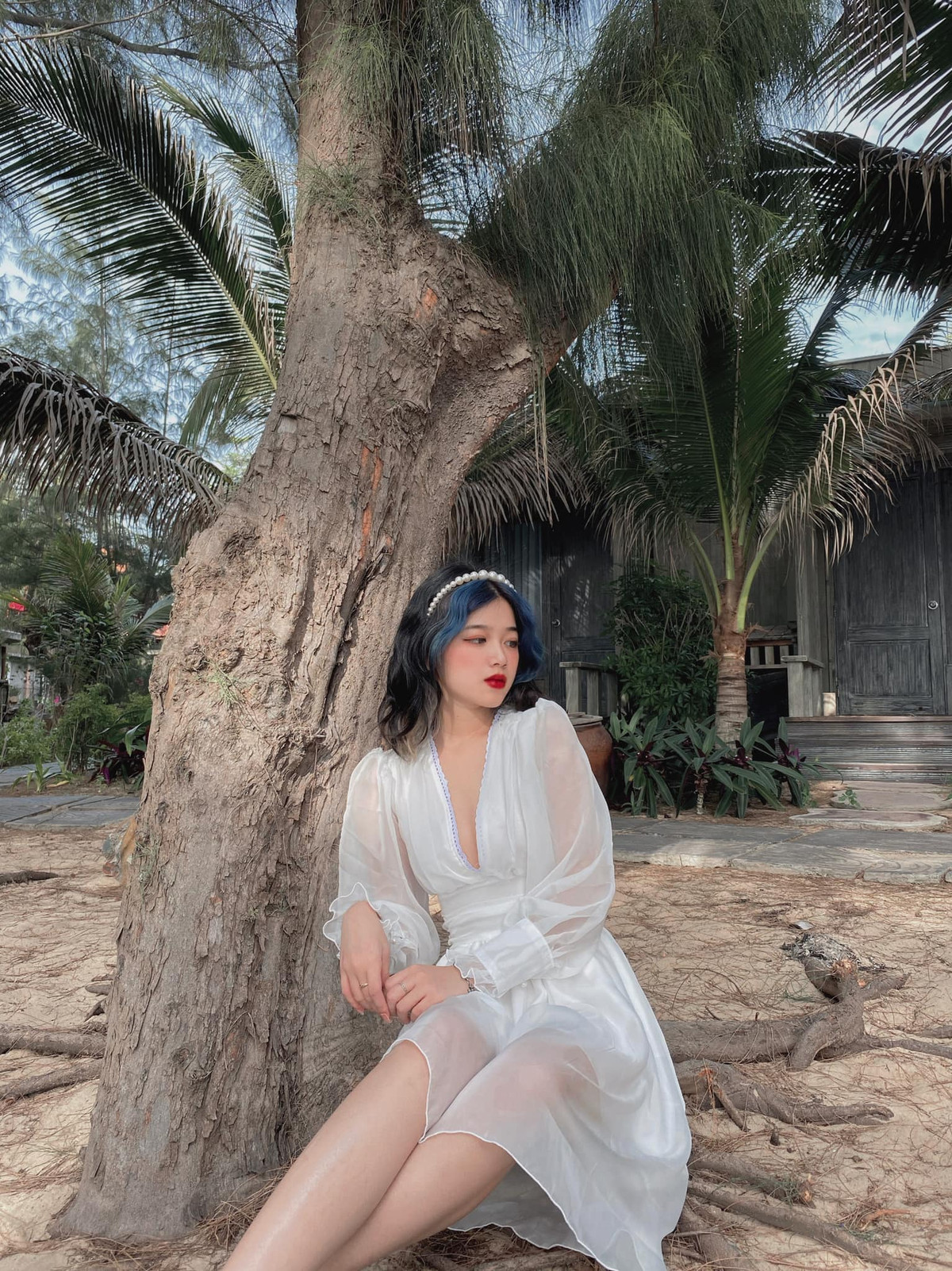 Cô nàng xuất hiện trong nhiều bộ ảnh nghệ thuật đẹp lung linh.