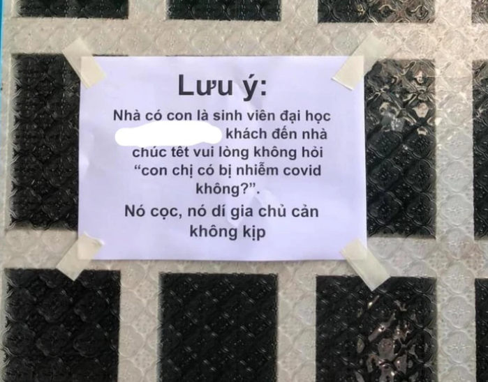 Dẫu biết rằng, sự nghi hoặc ấy là điều dễ hiểu ở thời điểm hiện tại nhưng cũng rất tủi thân cho những bạn trẻ. Nắm bắt được tâm lý ấy của con em mình, một gia đình đã có hướng giải quyết vô cùng sáng tạo.