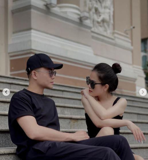 "Trên đời này có 2 thứ mà anh không thể bỏ lỡ. Một là em và 2 cũng là em", gái xinh Huyền My viết.