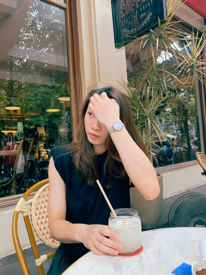 Cô nàng có hình thể tốt, chiều cao 1,74 m. Nguyệt Anh cũng thu hút sự chú ý bởi ngoại hình xinh xắn và phong cách cá tính.